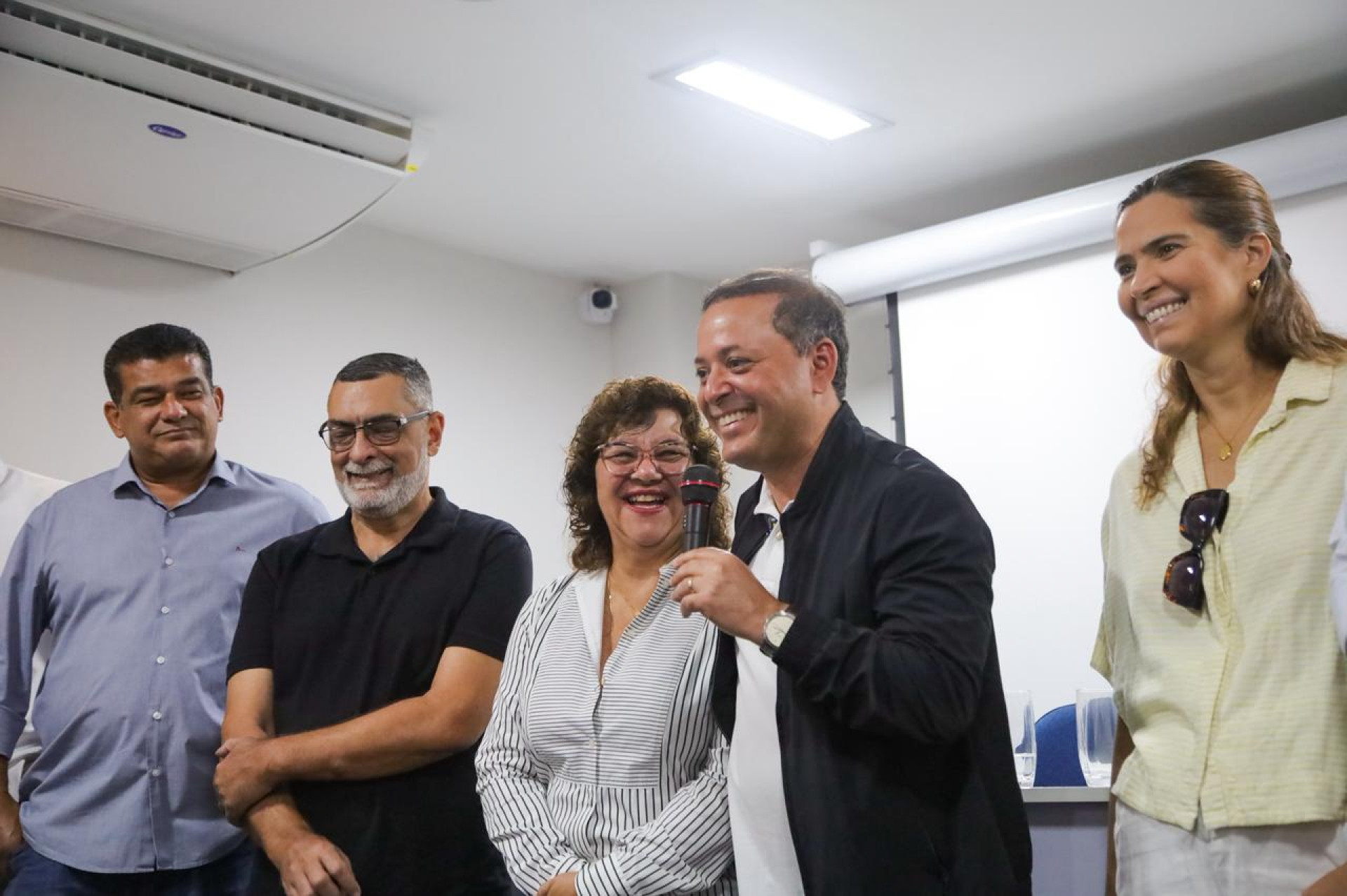 Prefeito Rodrigo Neves comemora um ano da reinauguração da Maternidade Alzira Reis