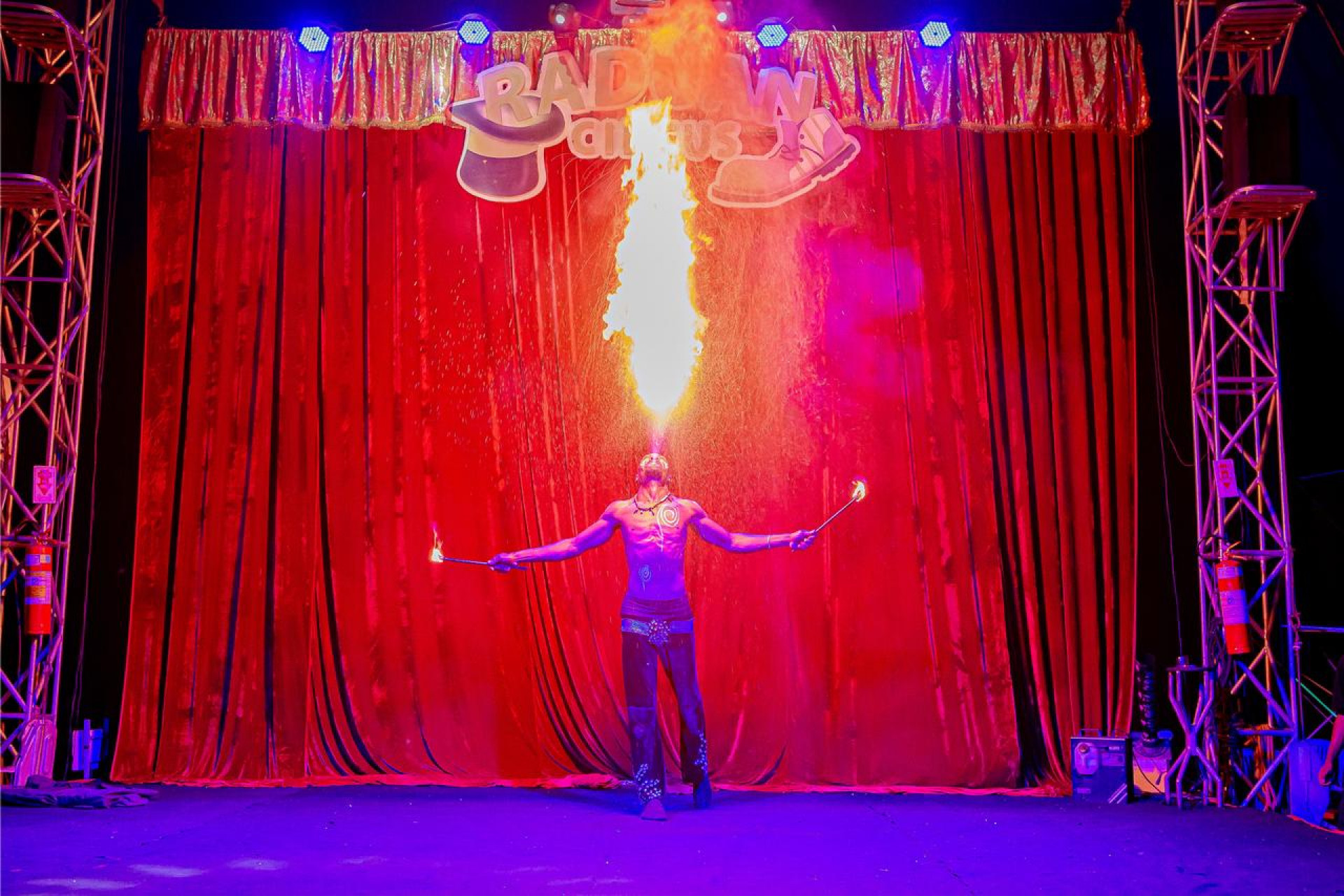 Raduan Circus chega ao Uptown Barra - Divulgação