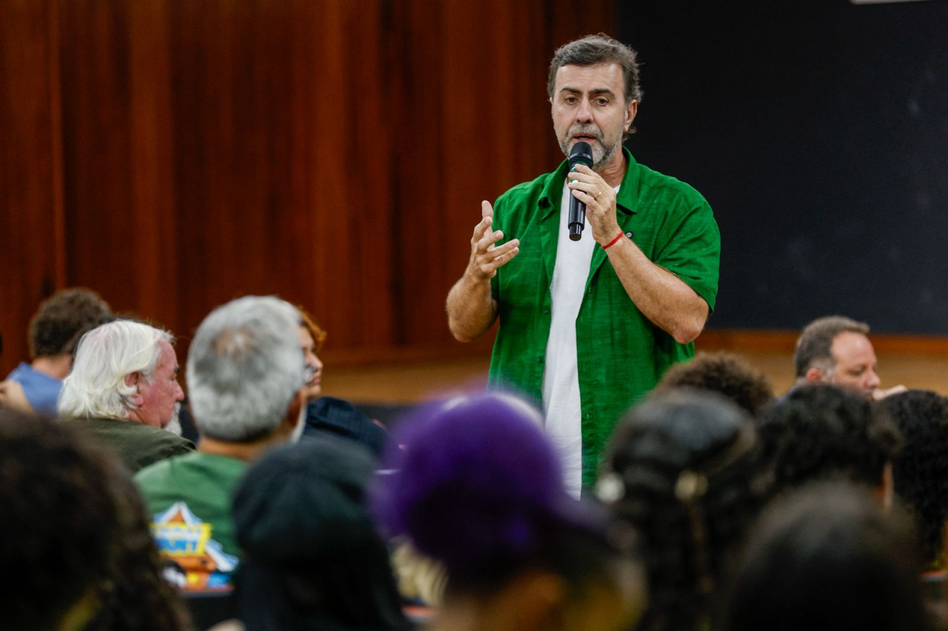 Obra recupera momentos da atuação parlamentar de Freixo. - Reprodução/ Marcio Menasce 