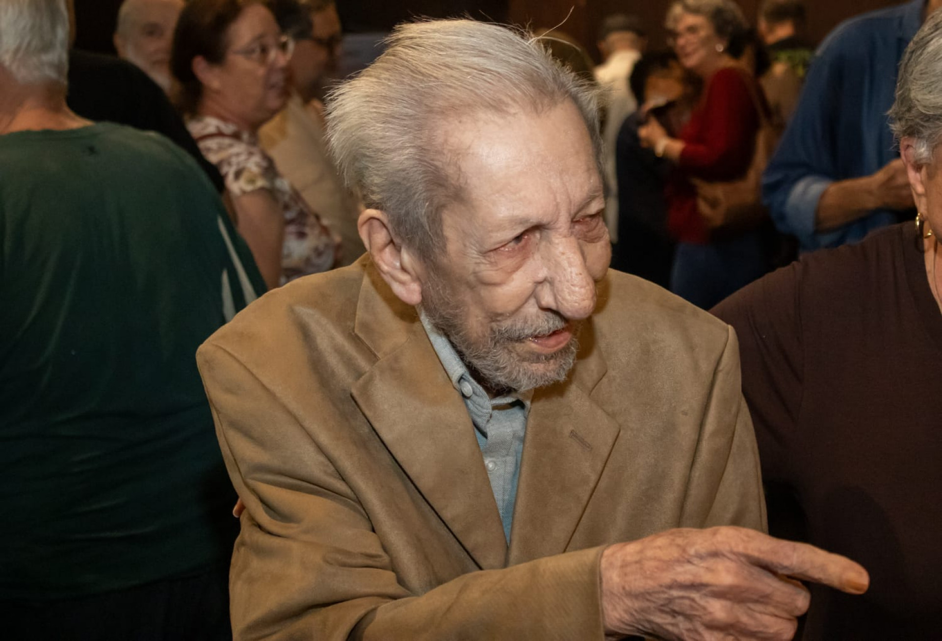 Luarlindo Ernesto no lançamento do livro que reúne suas histórias de repórter
- Érica Martin/Agência O Dia
