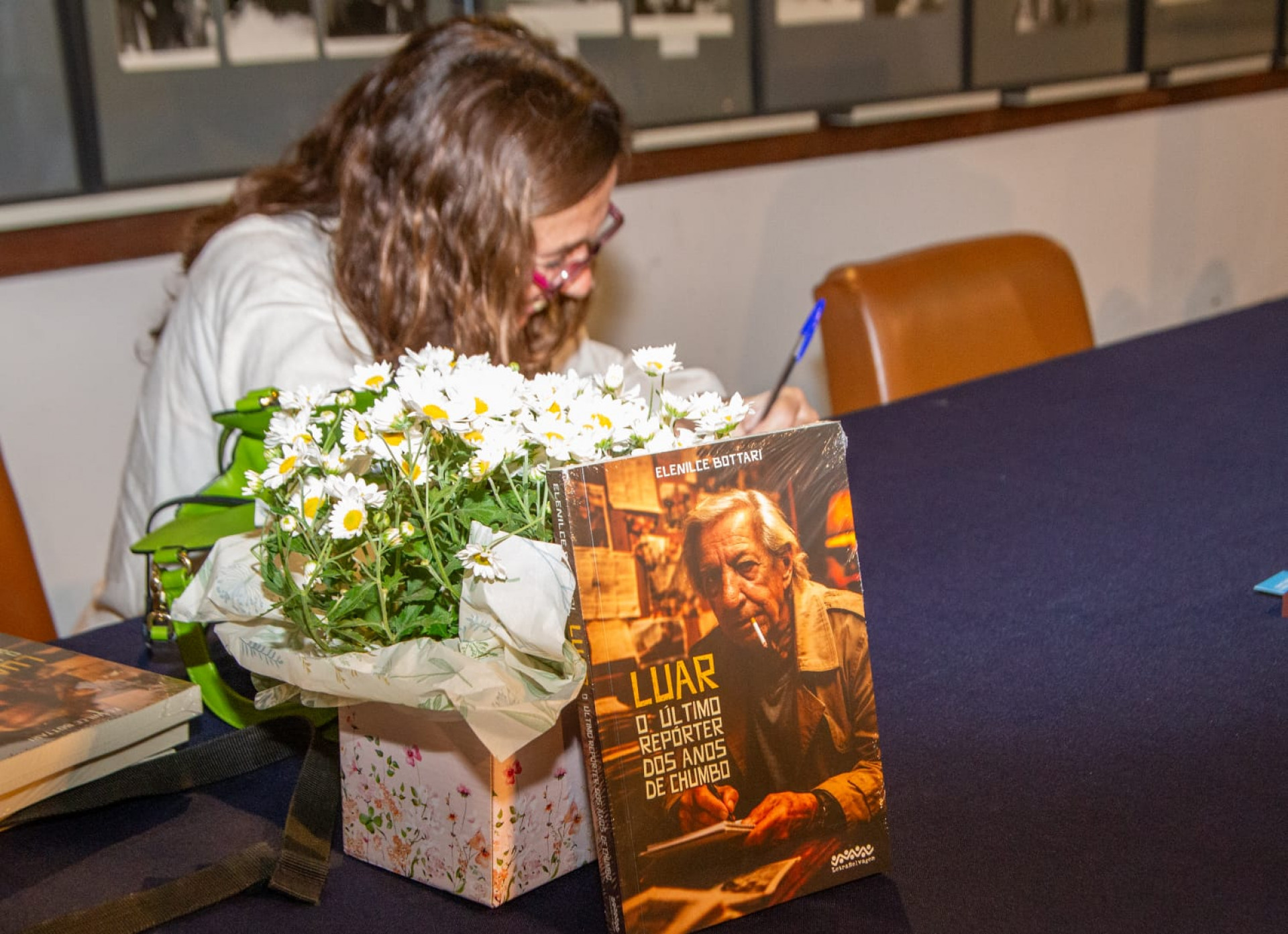 Escritora Elenilce Bottari, autora do livro