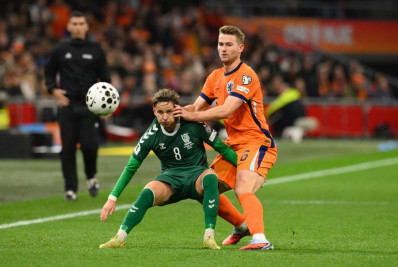 Zagueiro da Holanda passa por cirurgia e está fora da Copa do Mundo