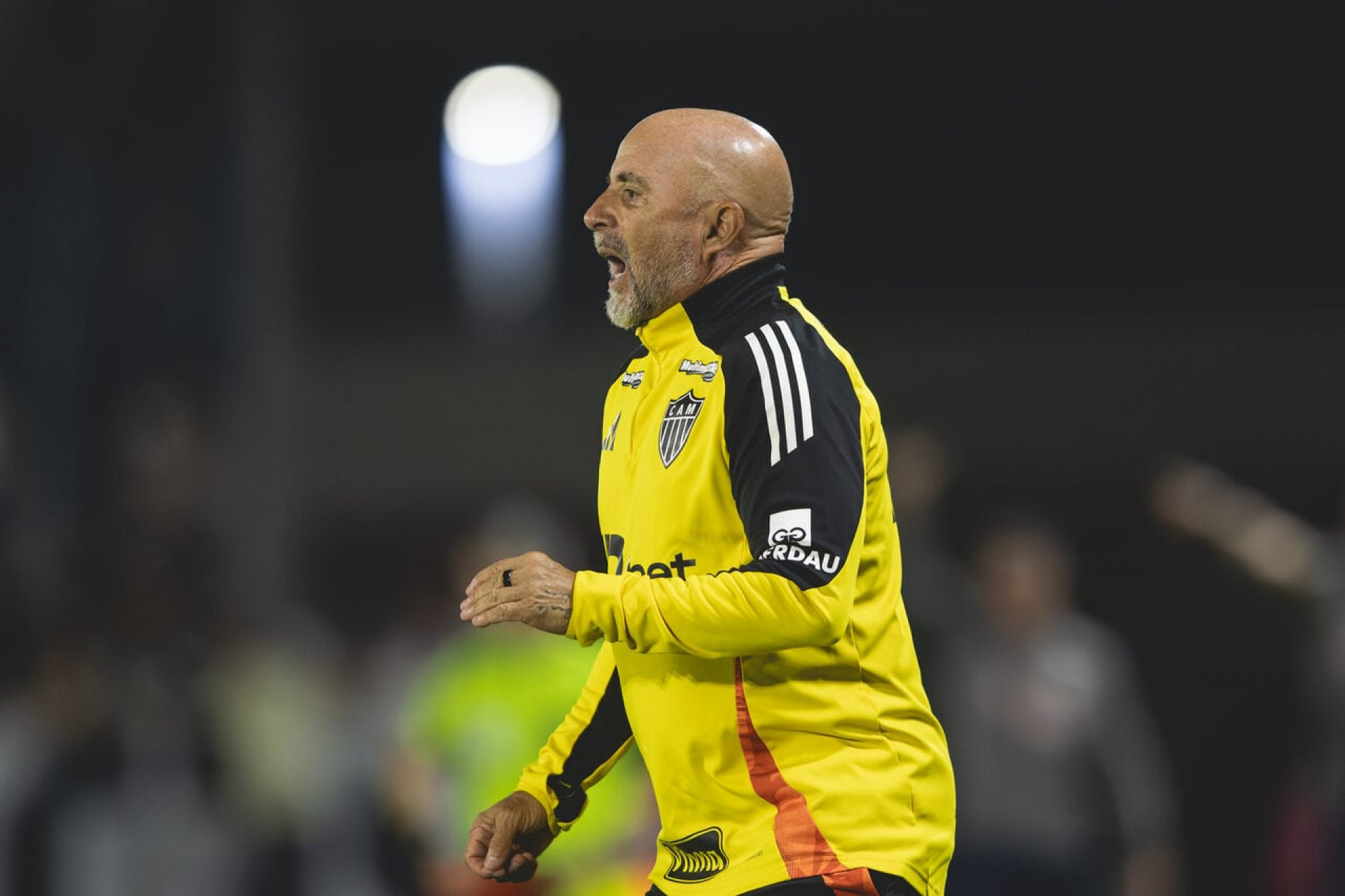 Sampaoli recorre &agrave; CRND para receber multa rescis&oacute;ria do Atl&eacute;tico