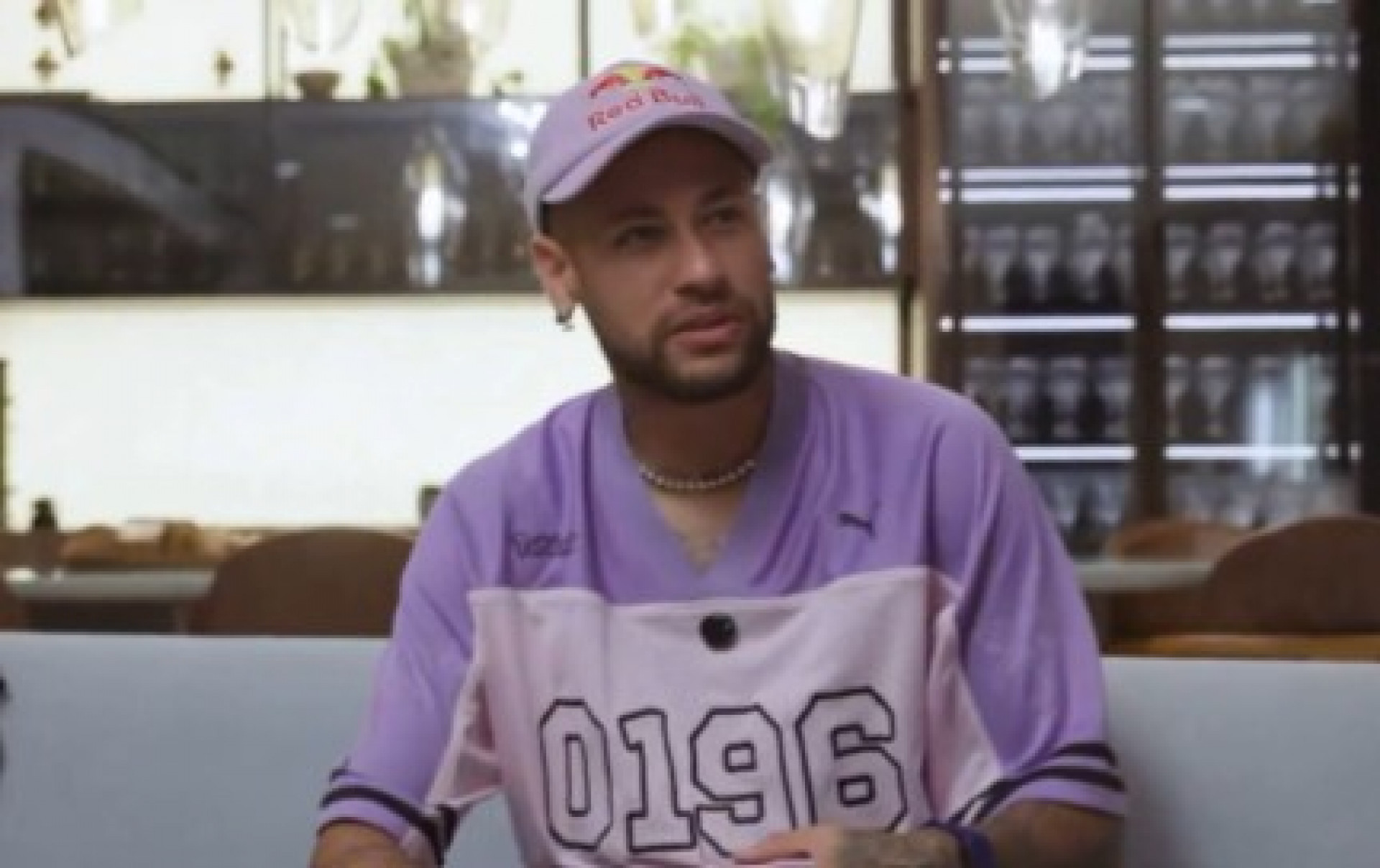 Neymar em vídeo/documentário para o seu canal do Youtube - Reprodução / Youtube
