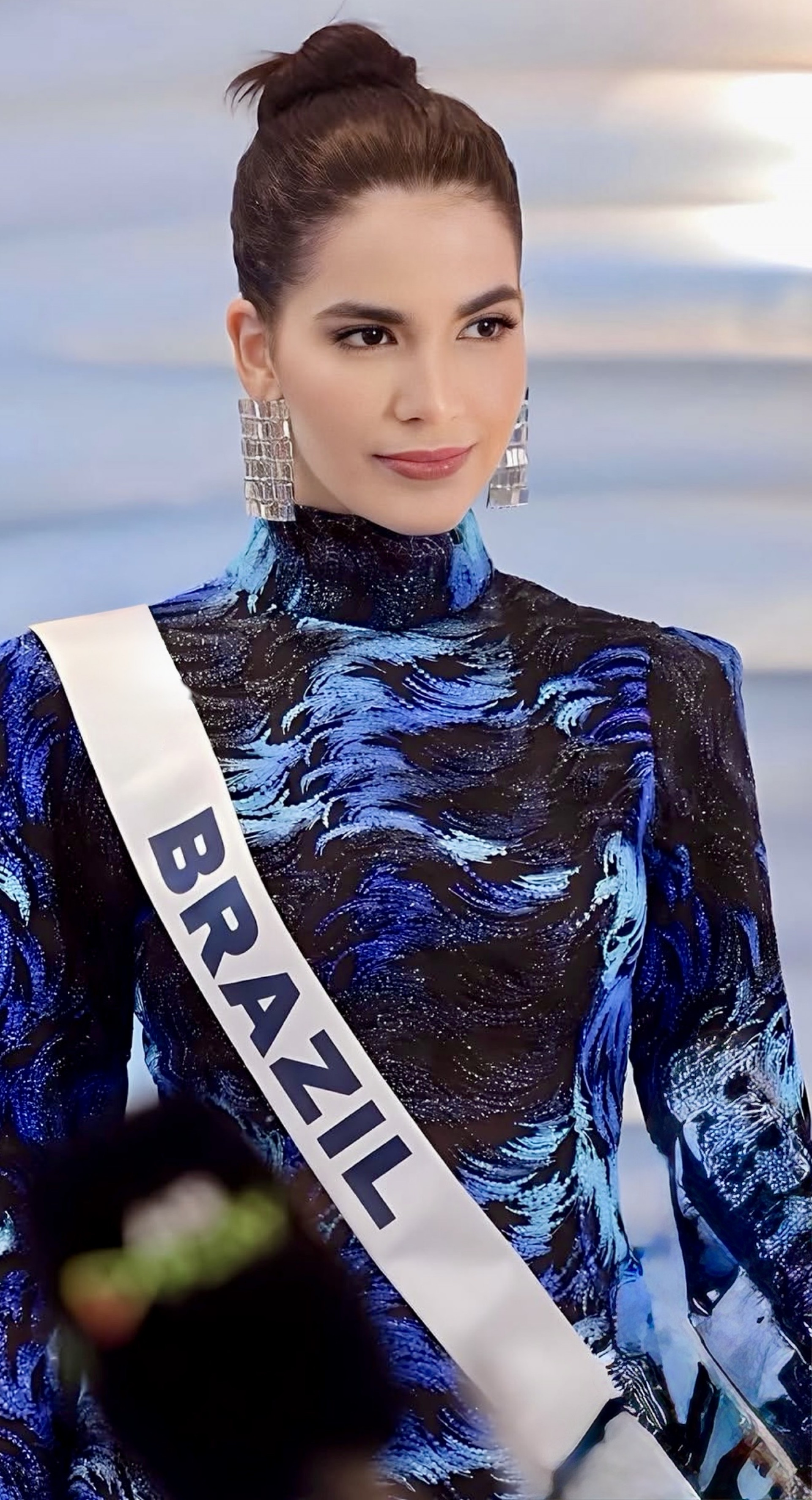 A atual Miss Brasil Universe, Maria Gabriela Lacerda, será responsável por coroar sua sucessora na edição 2026 do concurso
