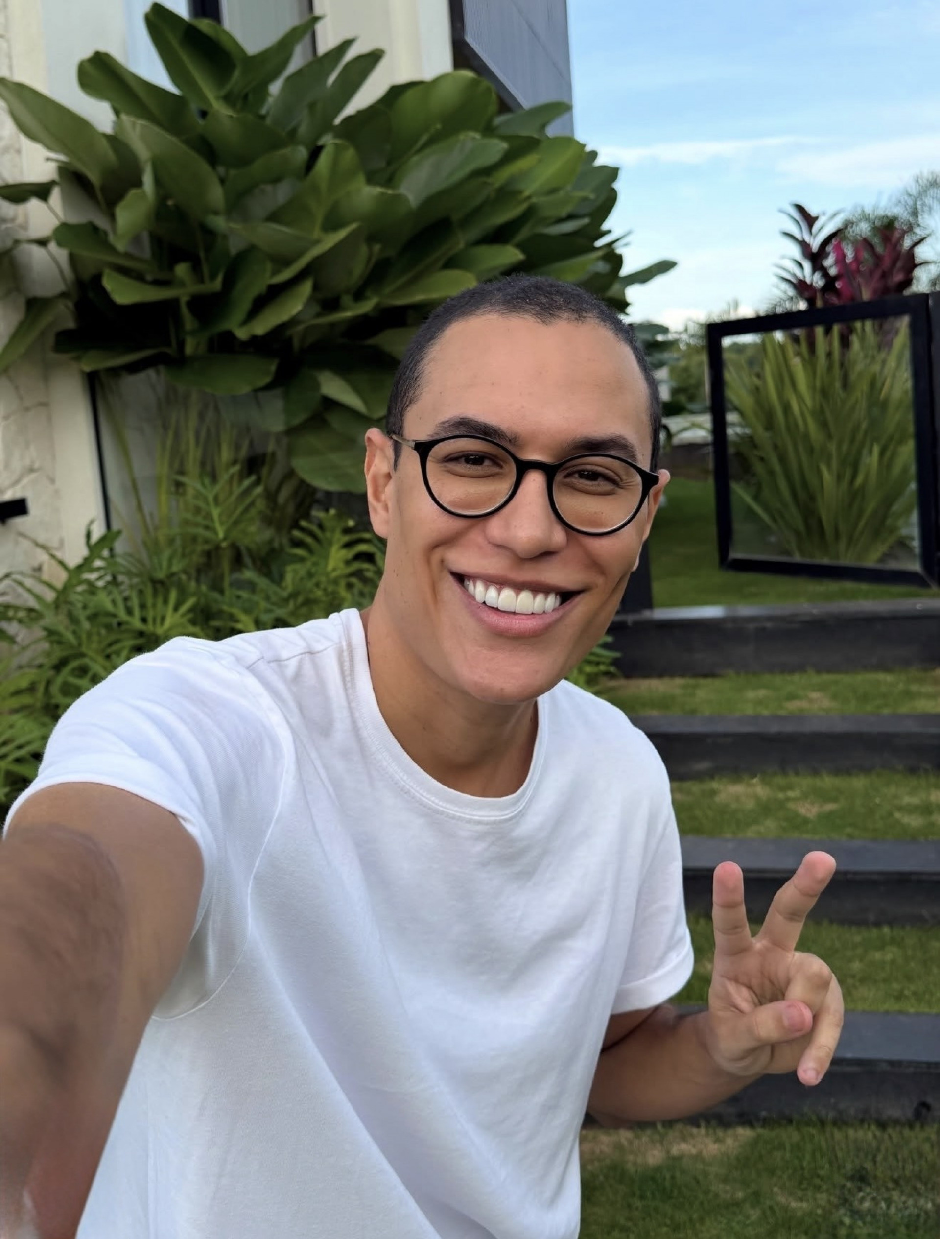 Raphael Sousa falou pela primeira vez após deixar a prisão e desabafou sobre os 29 dias em que ficou detido
