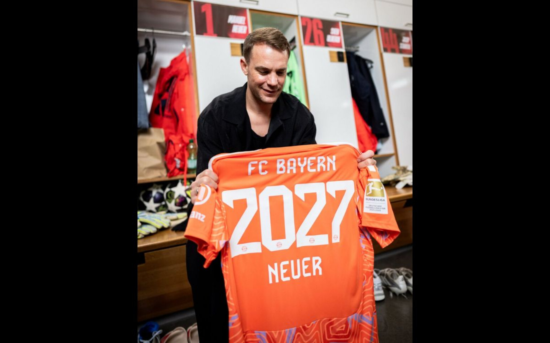 Bayern de Munique anuncia renovação de Neuer até junho de 2027