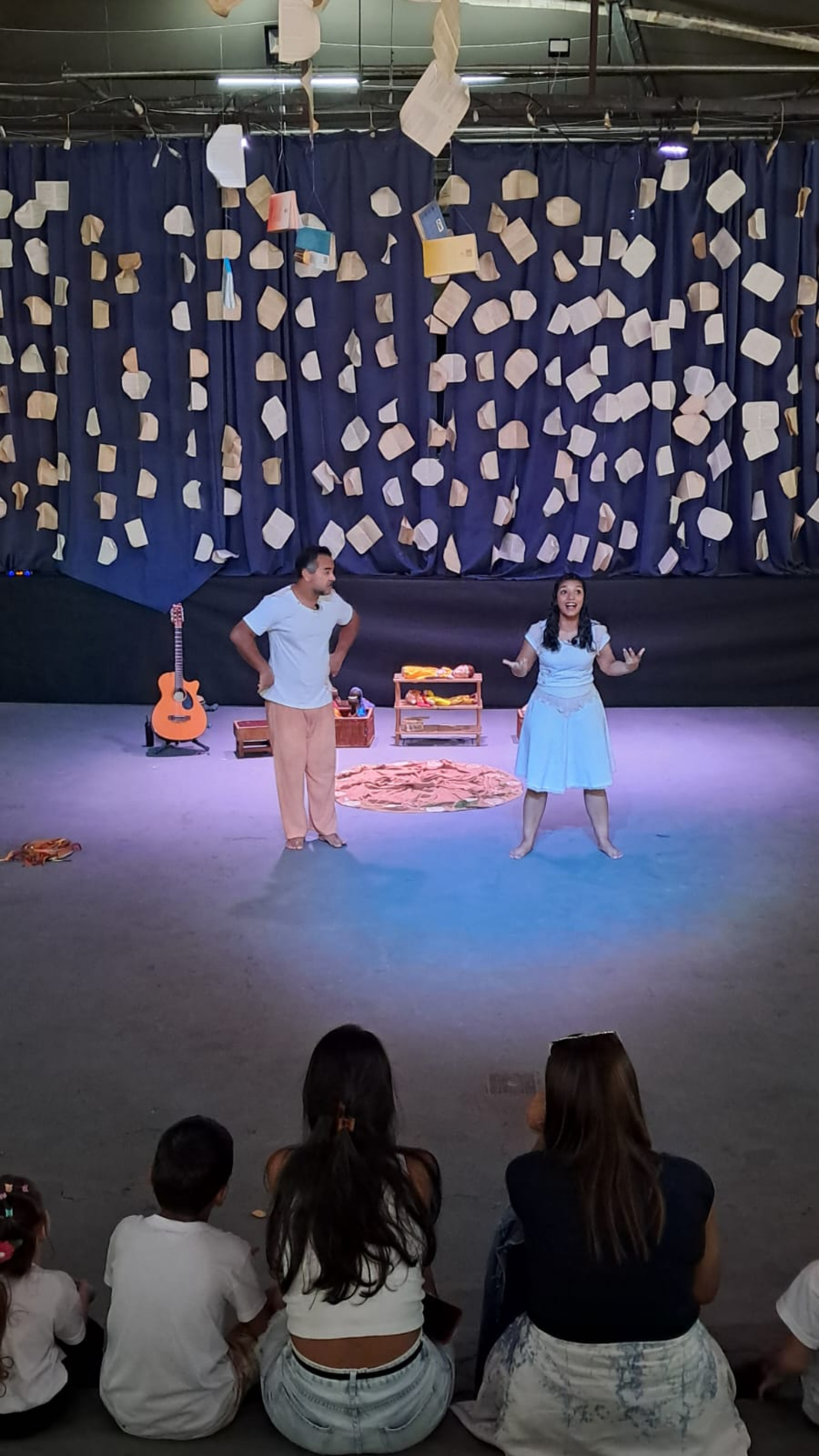 Contação de histórias no palco da Lona Cultural, na manhã desta sexta-feira (15) - Reprodução / Redes sociais