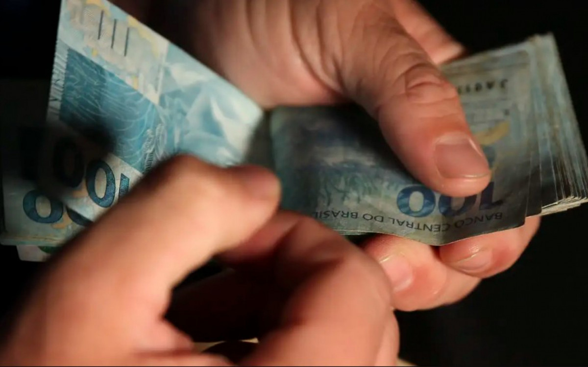 Primeira parcela do 13º salário do funcionalismo estadual será depositada no dia 29