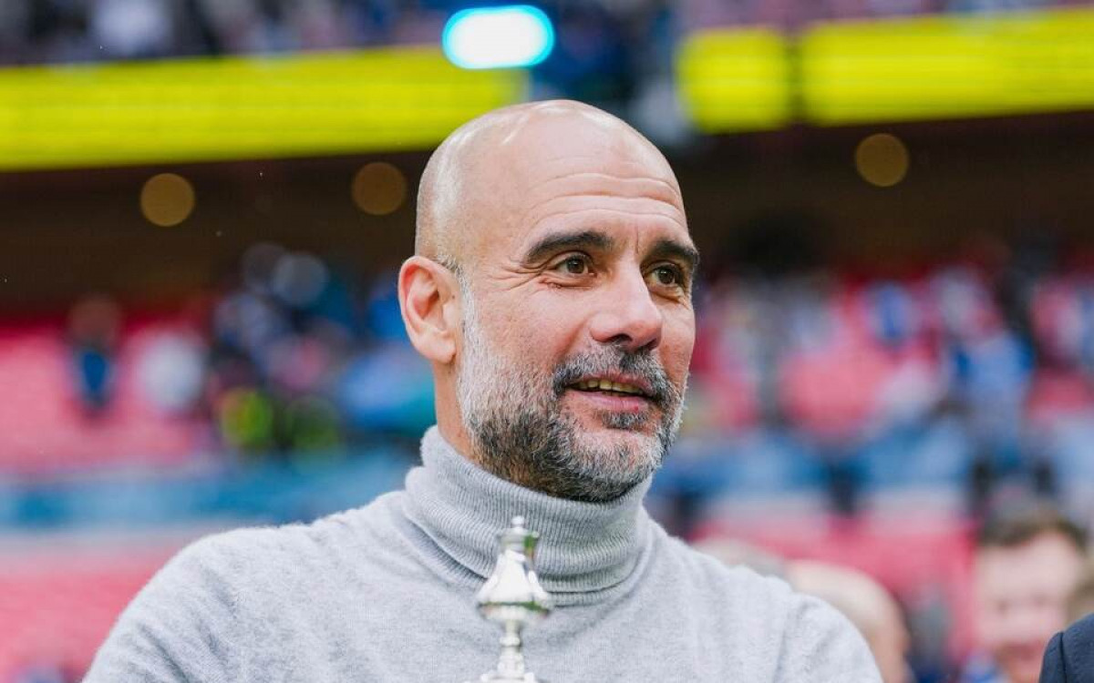 Guardiola fatura 20&ordm; t&iacute;tulo pelo Manchester City e atinge feito in&eacute;dito na Inglaterra