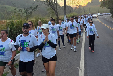 Caminho de fé, superação e emoção toma conta das ruas de Macaé com mais de 7 mil peregrinos