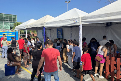 Cães, gatos e até cavalos ganham nova chance em feira histórica de adoção em Macaé