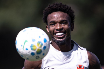 Internacional x Vasco: onde assistir, escalações e arbitragem