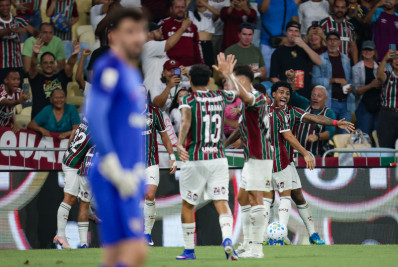 Fluminense vence São Paulo e se mantém na caça aos líderes do Brasileirão