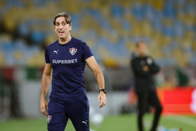 Zubeldía celebra vitória em confronto direto e vê Fluminense recuperando identidade