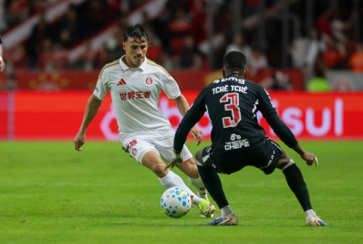 Vasco joga mal e é goleado pelo Internacional no Brasileiro