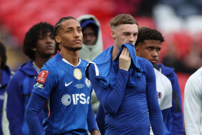 João Pedro é substituído com dores na final da Copa da Inglaterra