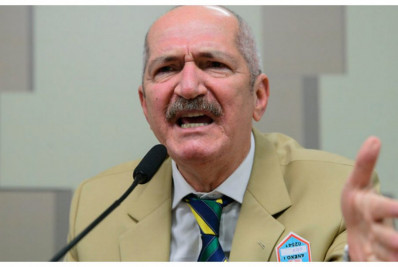 Aldo Rebelo diz que sua pré-candidatura à Presidência pelo DC está mantida