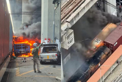Acidente entre trem e ônibus deixa 8 mortos e mais de 20 feridos na Tailândia