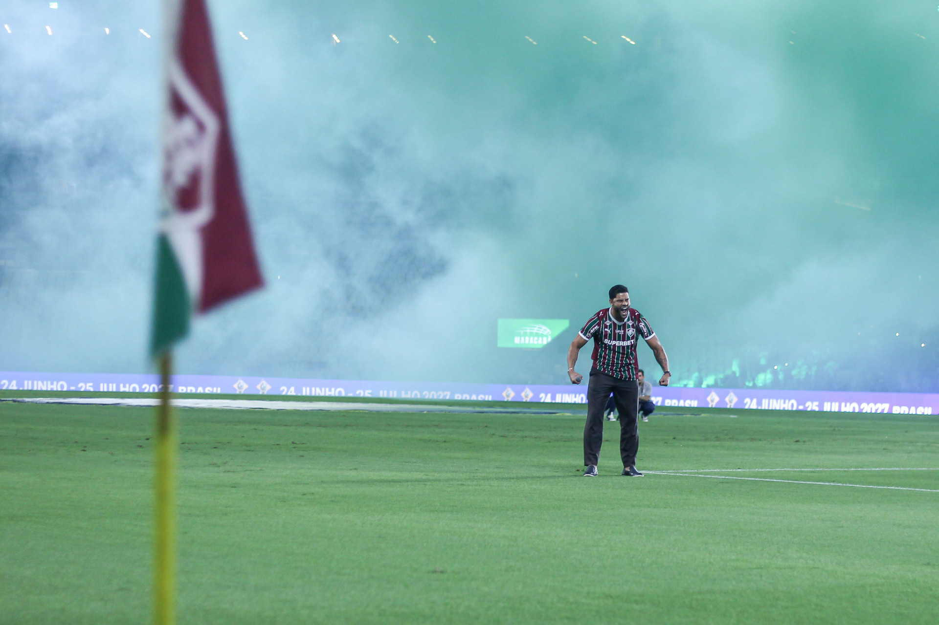 Hulk foi recebido com festa pela torcida do Fluminense no Maracanã - Leonardo Brasil/Fluminense FC