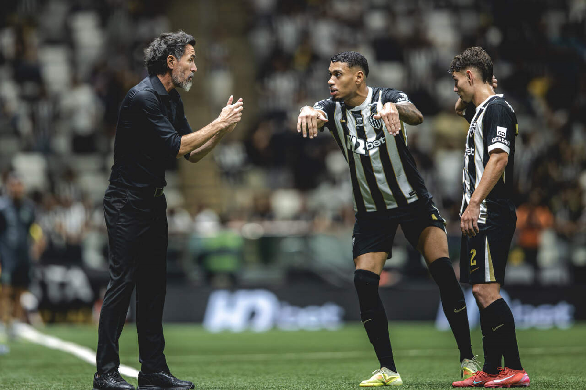Barba exalta jogadores “explosivos” do ataque do Atl&eacute;tico