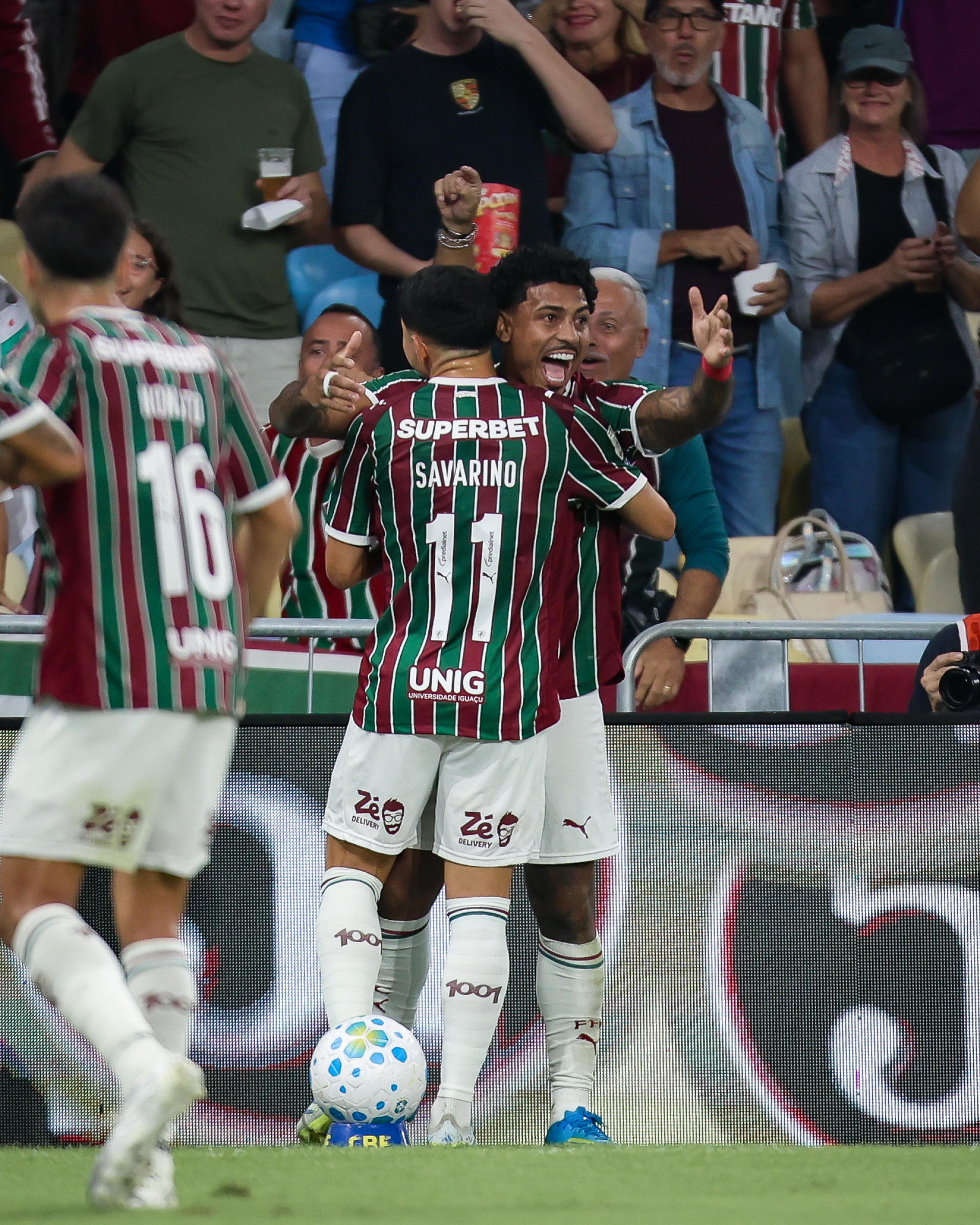 John Kennedy comemora o gol pelo Fluminense contra o São Paulo