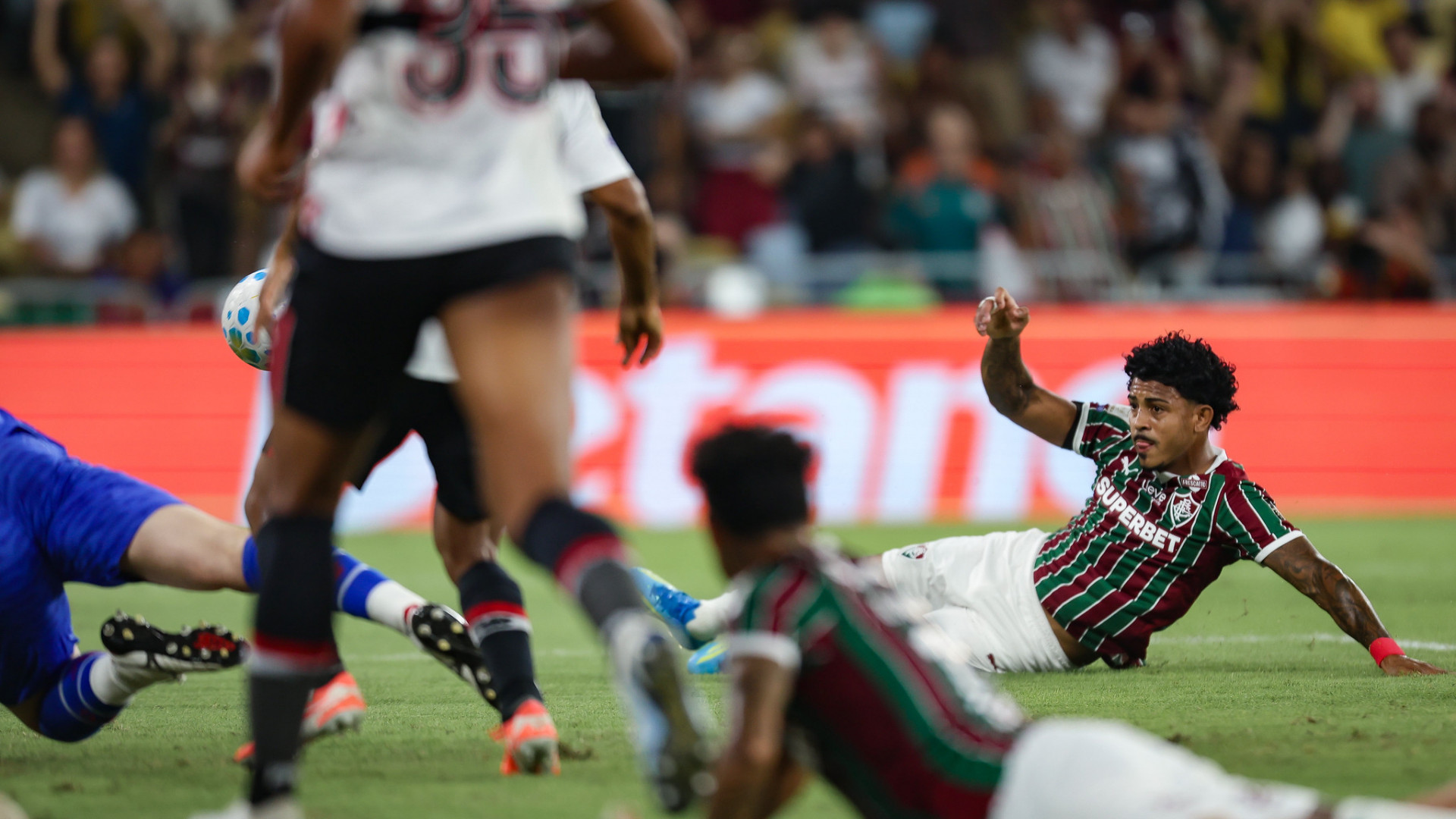 John Kennedy comemora o gol pelo Fluminense contra o São Paulo - Marcelo Gonçalves/Fluminense FC