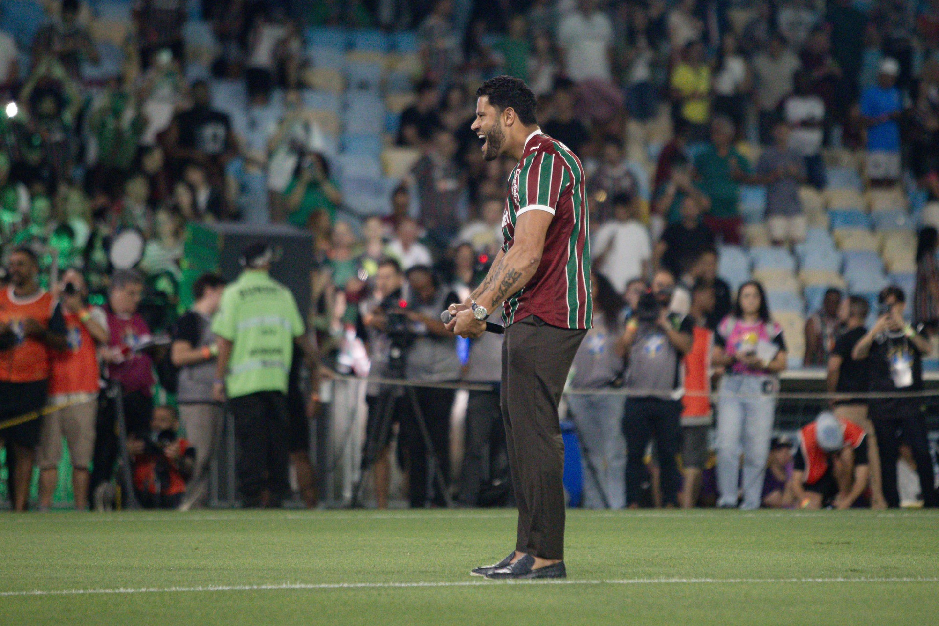 Hulk foi recebido com festa pela torcida do Fluminense no Maracanã
 - Marcelo Gonçalves/Fluminense FC