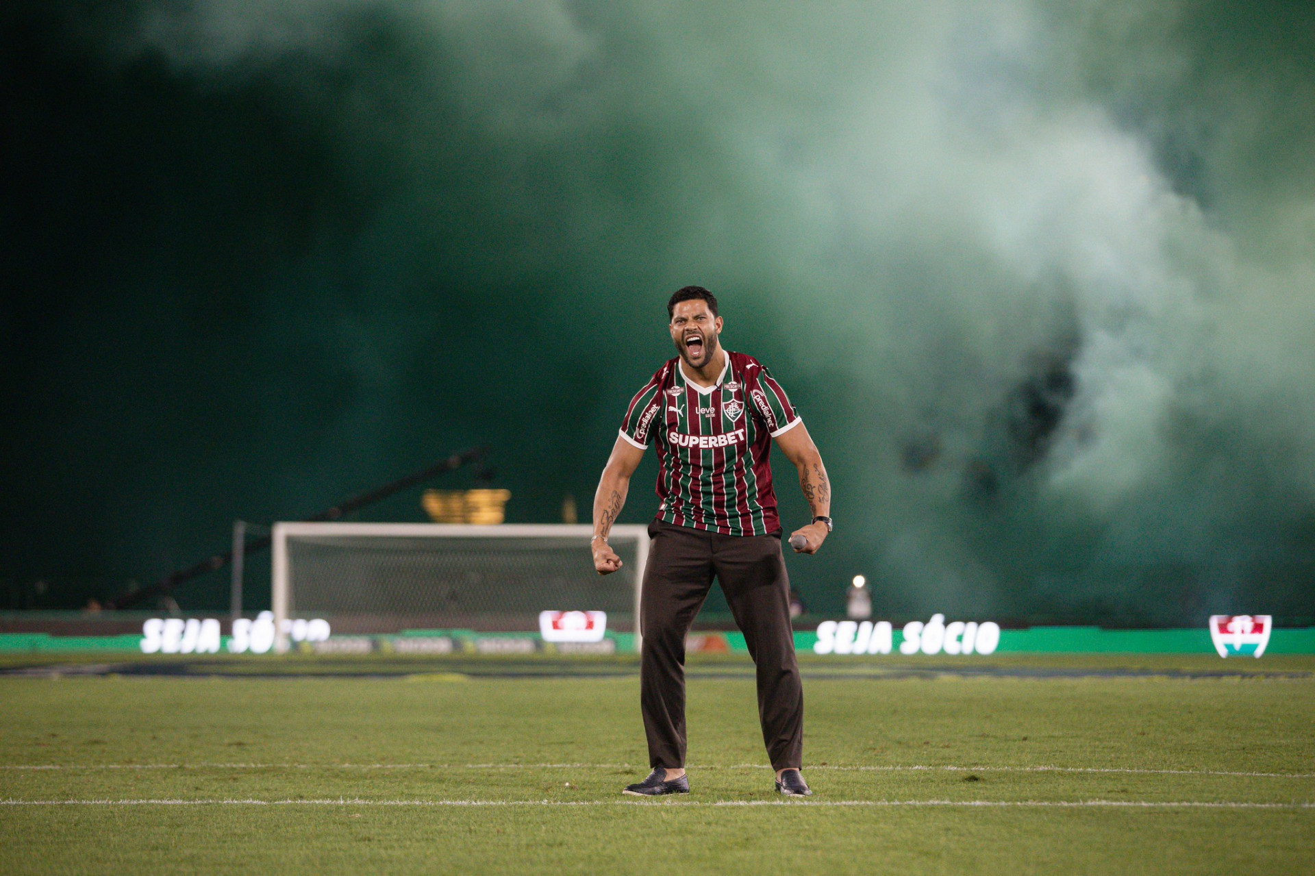 Hulk foi recebido com festa pela torcida do Fluminense no Maracanã
 - Marcelo Gonçalves/Fluminense FC