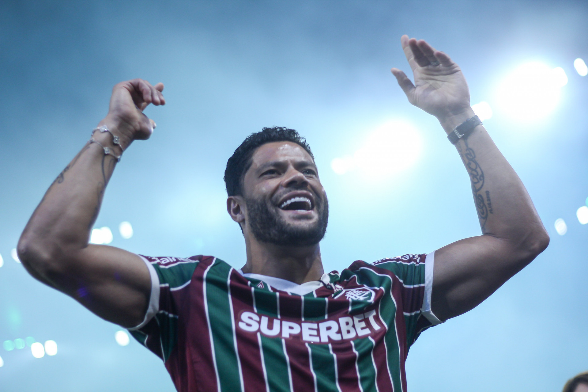 Hulk foi recebido com festa pela torcida do Fluminense no Maracanã - Leonardo Brasil/Fluminense FC