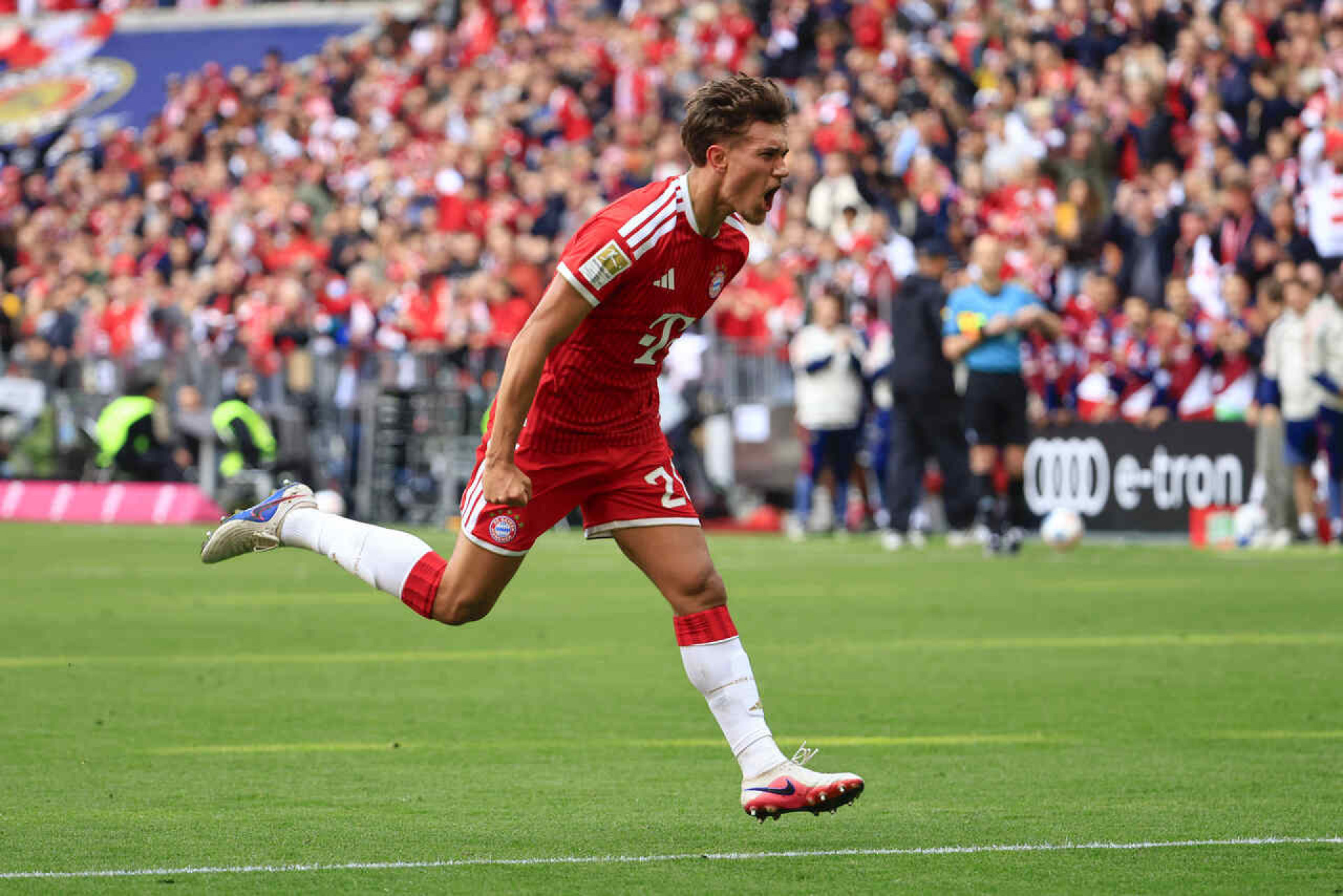 J&aacute; campe&atilde;o, Bayern fecha Bundesliga com goleada de 5 a 1 sobre o Col&ocirc;nia