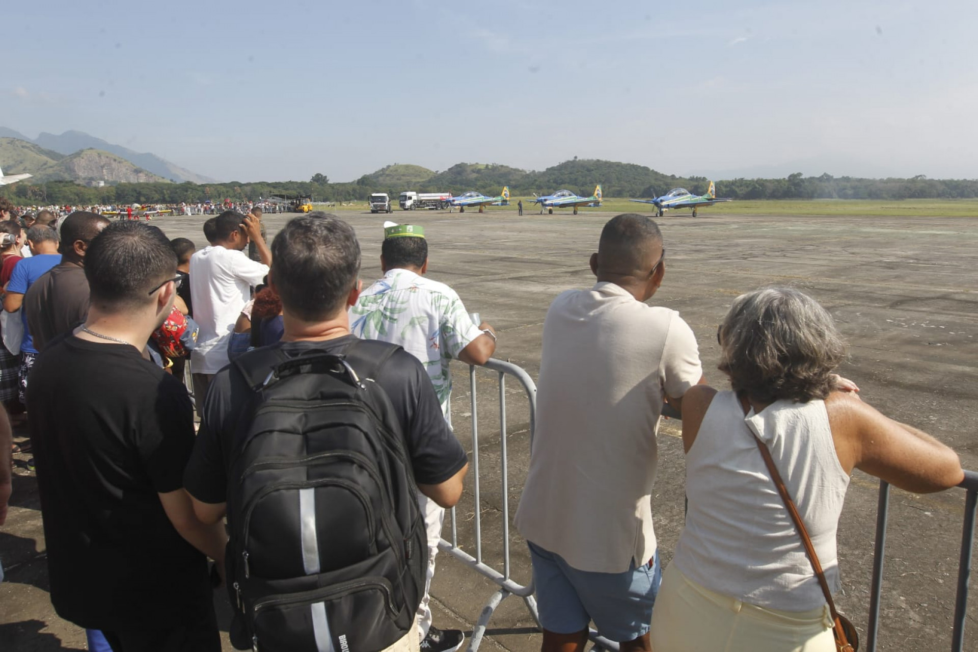 Famílias se encantam com show aéreo no MUSAL Airshow 2026, neste sábado (16) - Reginaldo Pimenta/Agência O Dia