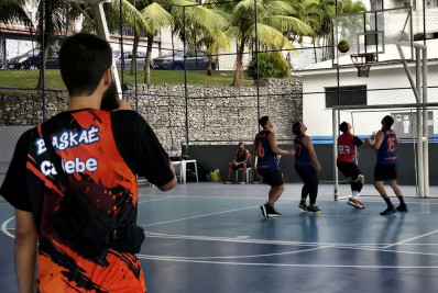 Arena Sol y Mar vira palco da energia universitária com torneio de basquete 3x3 em Macaé