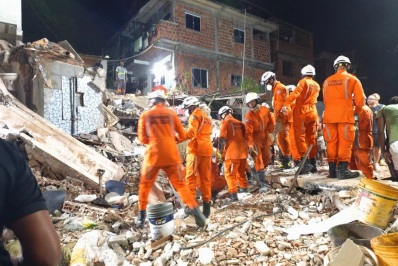 Sobe para três o número de mortos após desabamento