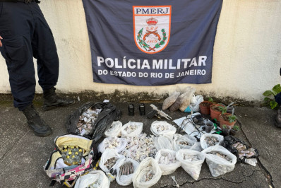 Foragido da Justiça é preso com pistola e pés de maconha em Caxias