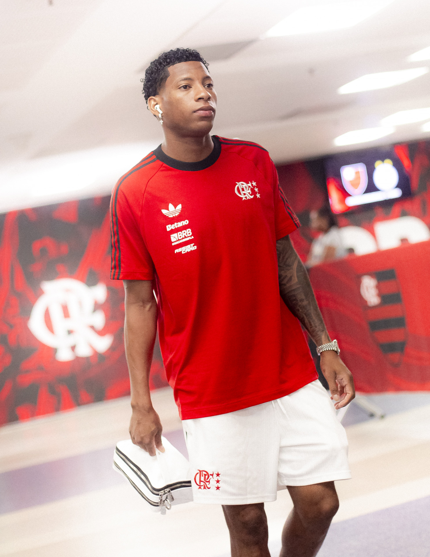 Gonzalo Plata est&aacute; no Flamengo desde 2024