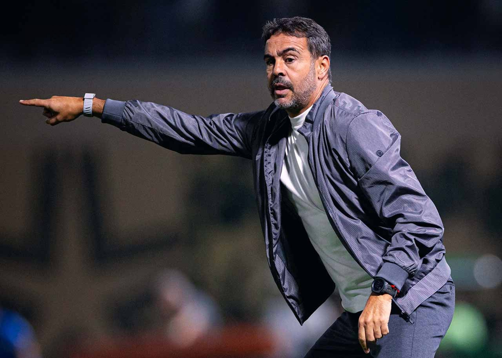 Artur Jorge v&ecirc; como justo o empate entre Cruzeiro e Palmeiras