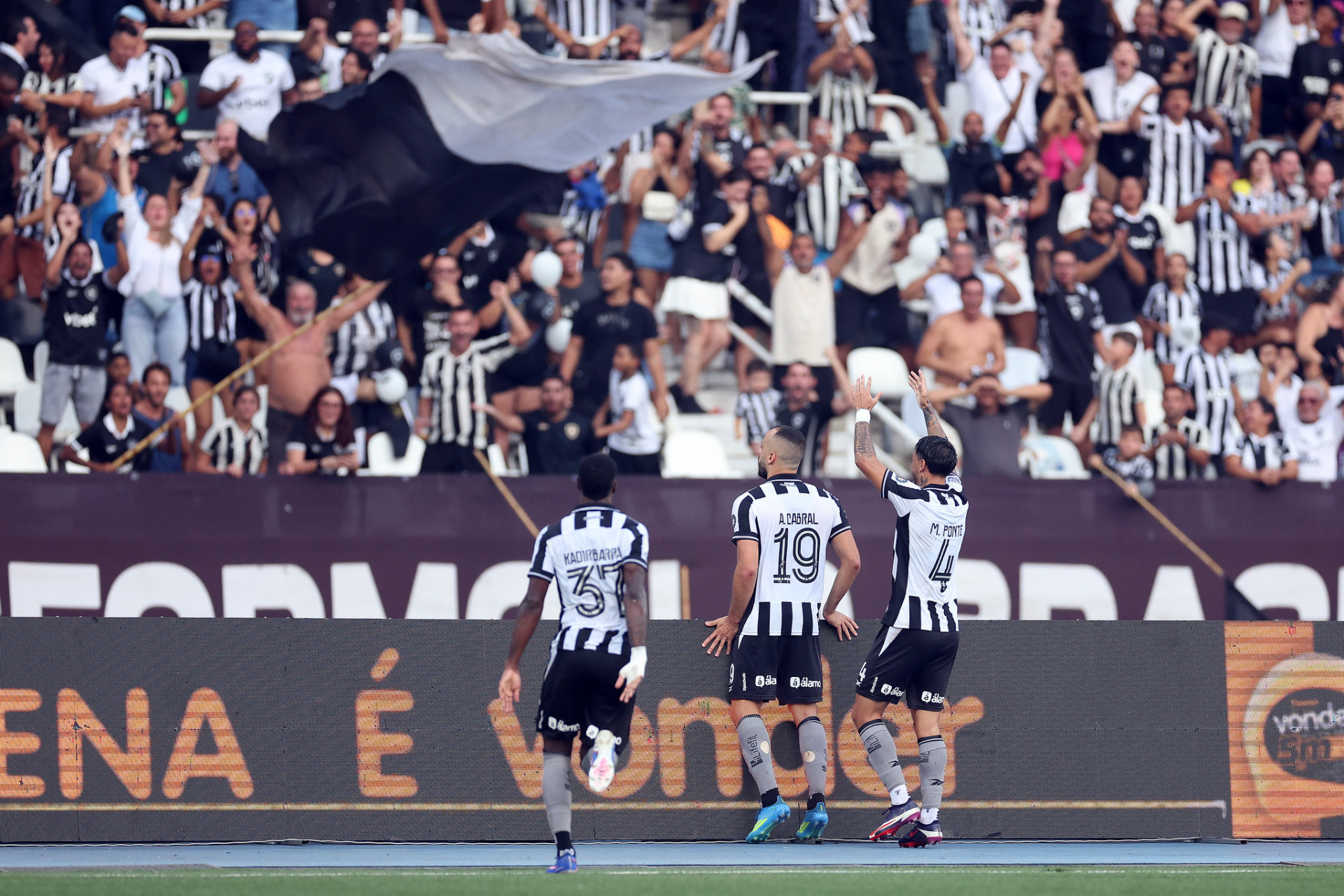 Arthur Cabral foi o destaque do Botafogo contra o Corinthians - Vitor Silva / Botafogo