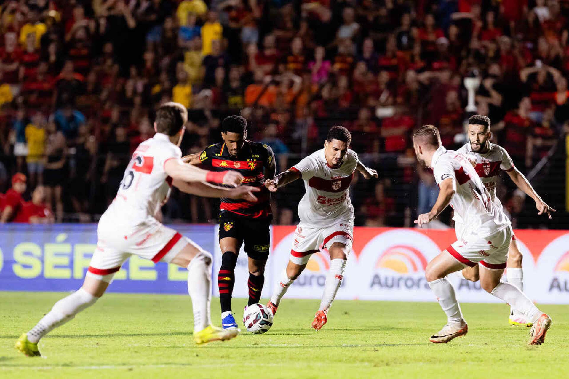 Sport &eacute; derrotado pelo CRB e perde a chance de assumir a lideran&ccedil;a da S&eacute;rie B