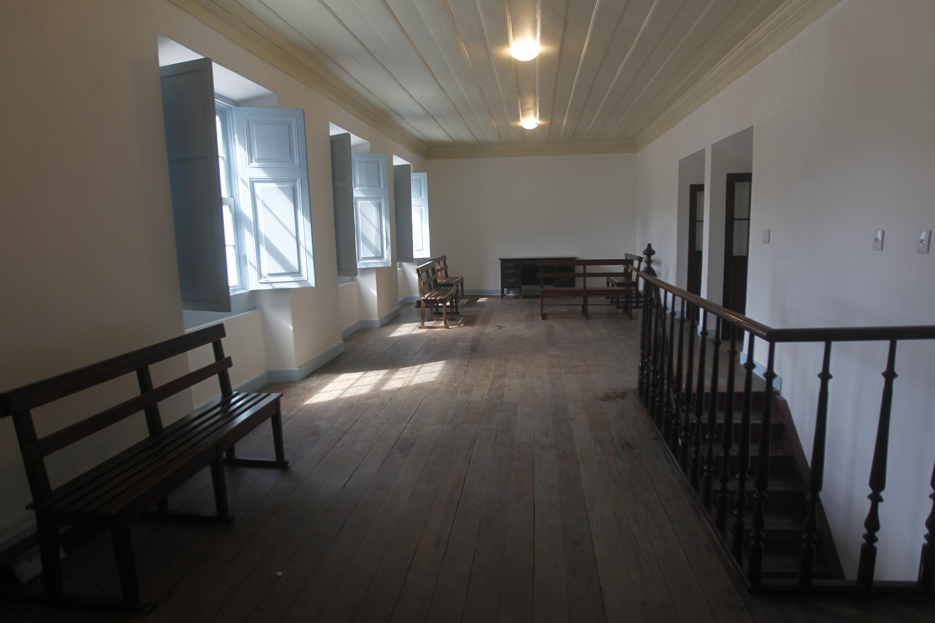 Igreja de Nossa Senhora da Ajuda, construção que é a mais antiga da Ilha e foi reaberta na noite da última sexta, com missa e a presença do Dom Orani, após um tempo fechada para obras. Houve uma grande mobilização do padre local e moradores para viabilizar as obras, neste domingo (17). - Reginaldo Pimenta/Agência O Dia