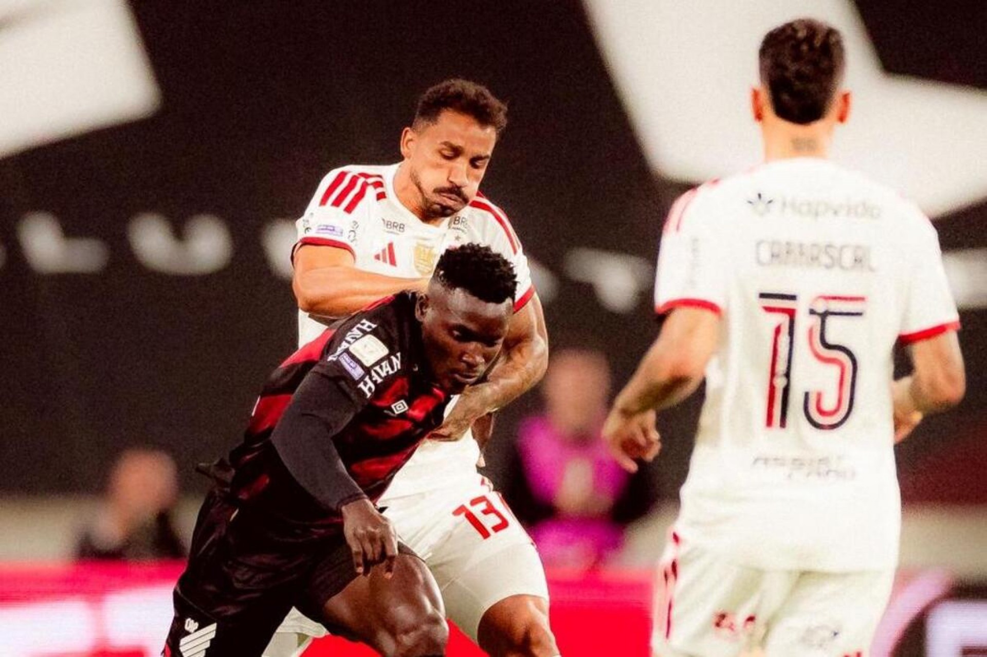 Flamengo ganha desfalque para duelo contra o Palmeiras no Maracan&atilde;