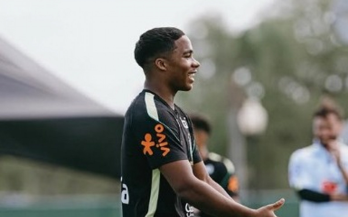 Endrick em treino da sele&ccedil;&atilde;o brasileira