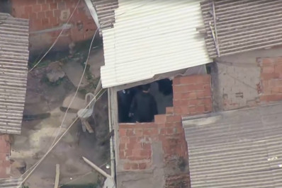 Mulher é resgatada após ser feita refém na Pavuna