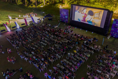 Volta Redonda terá sessões gratuitas de cinema ao ar livre no bairro Roma