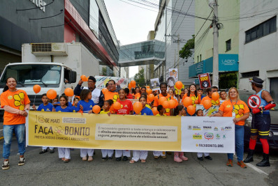 Caminhada do ‘18 de Maio’ reúne cerca de 400 pessoas na Vila Santa Cecília em defesa das crianças e adolescentes