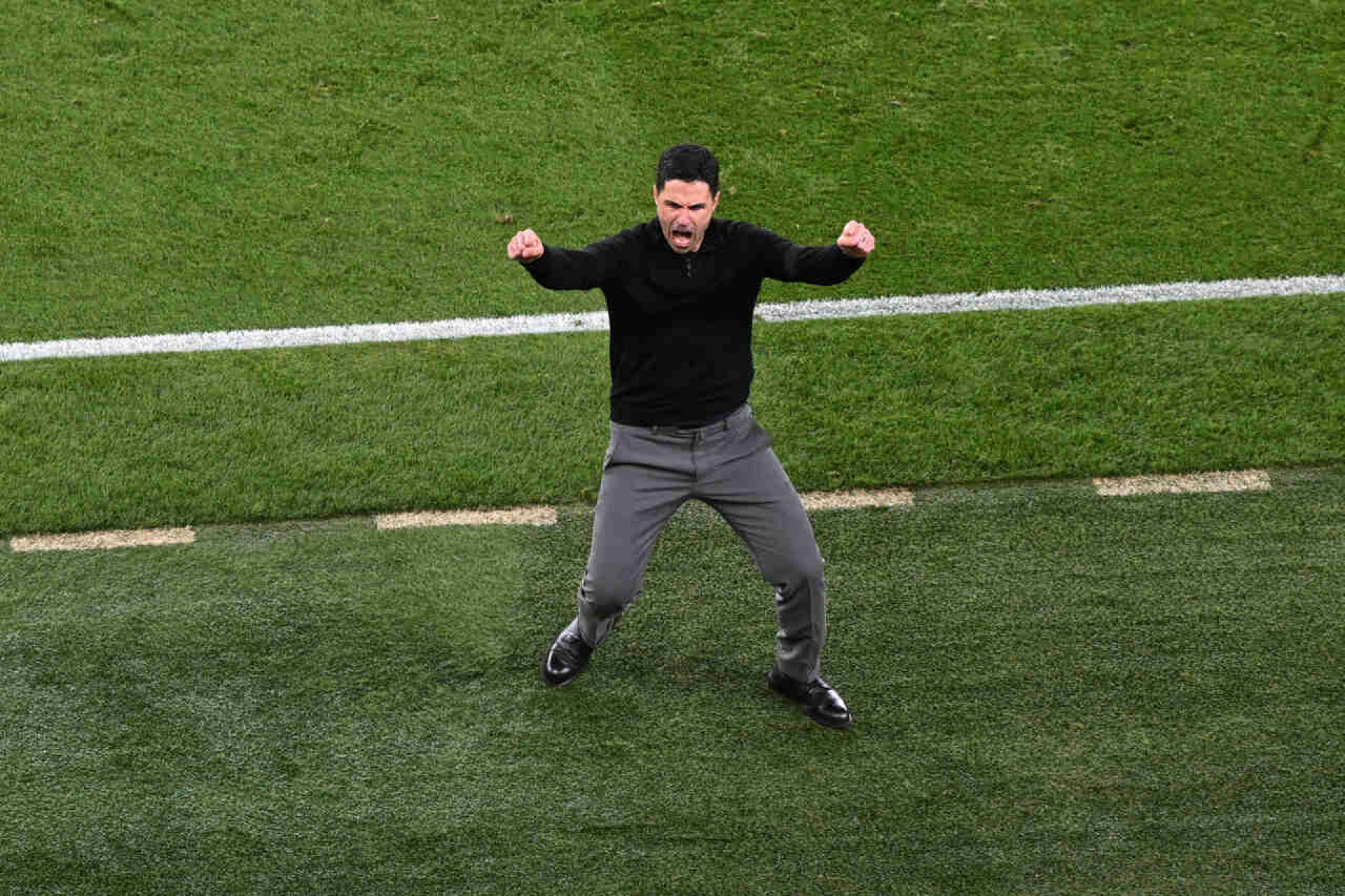 Arsenal vence o Burnley e fica muito perto do t&iacute;tulo da Premier League