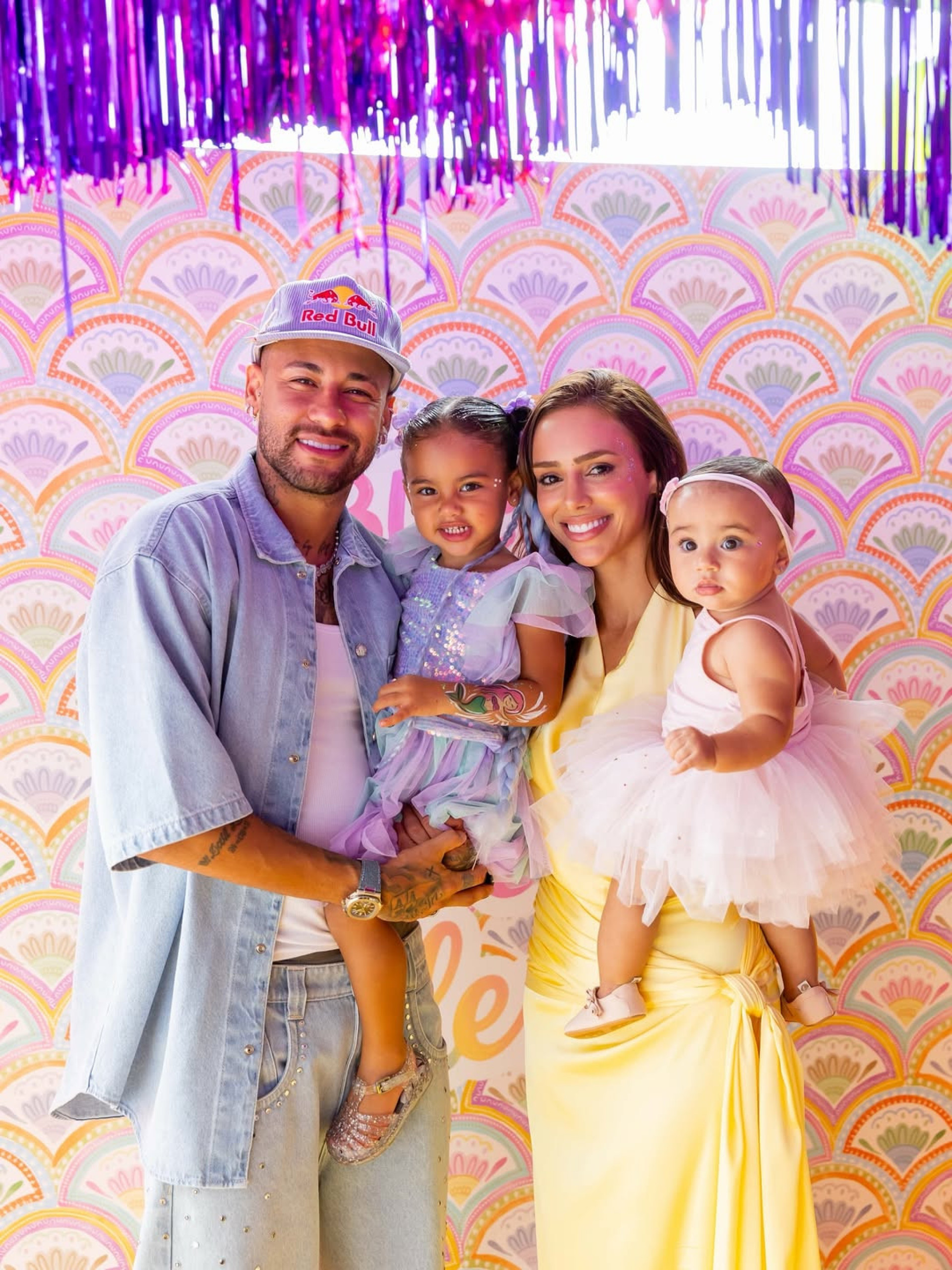 Neymar Jr., Bruna Biancardi e as filhas, Mavie e Mel - Reprodução/Instagram 