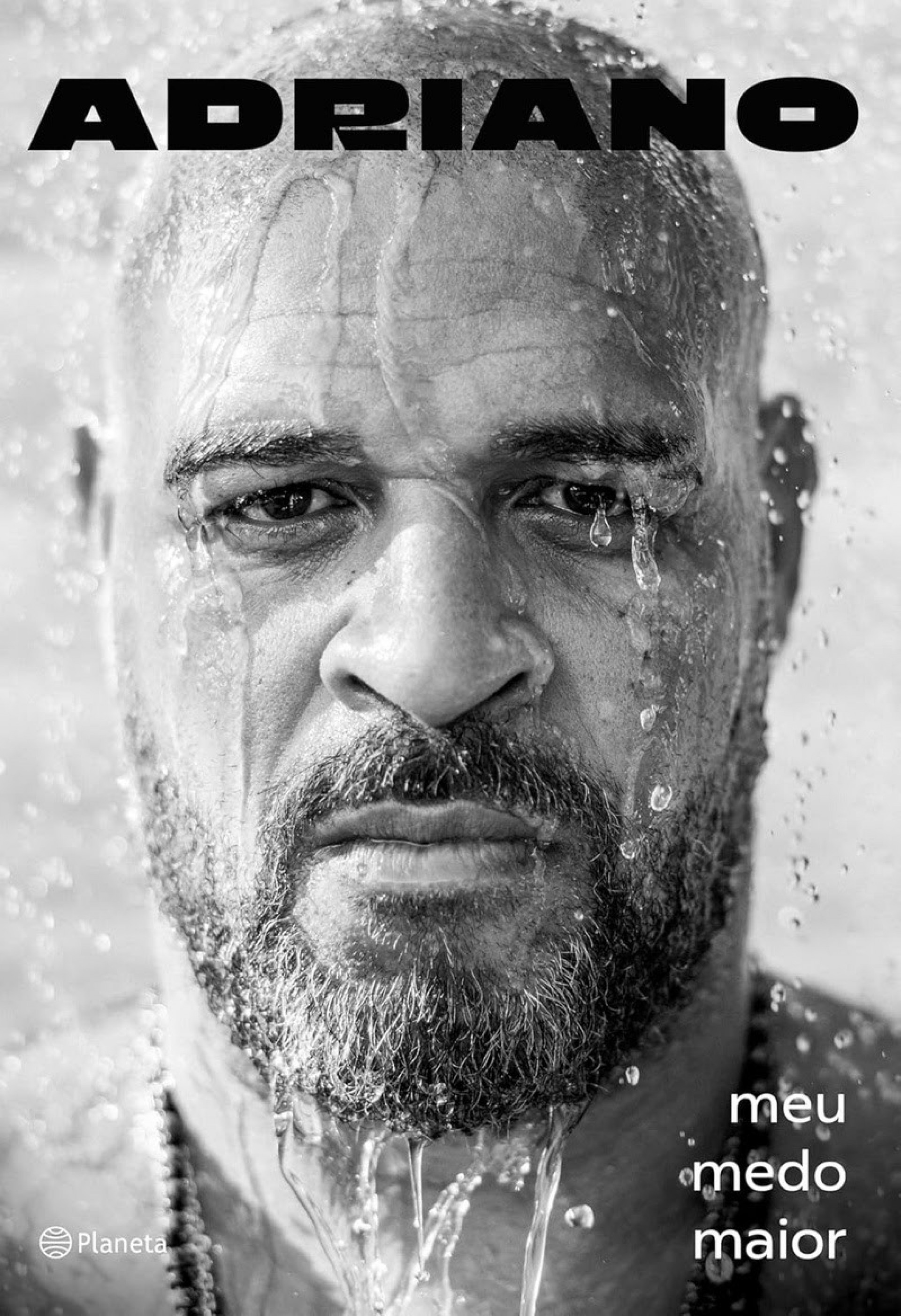 Adriano Imperador vai ganhar filme que revela bastidores da carreira do ex-jogador