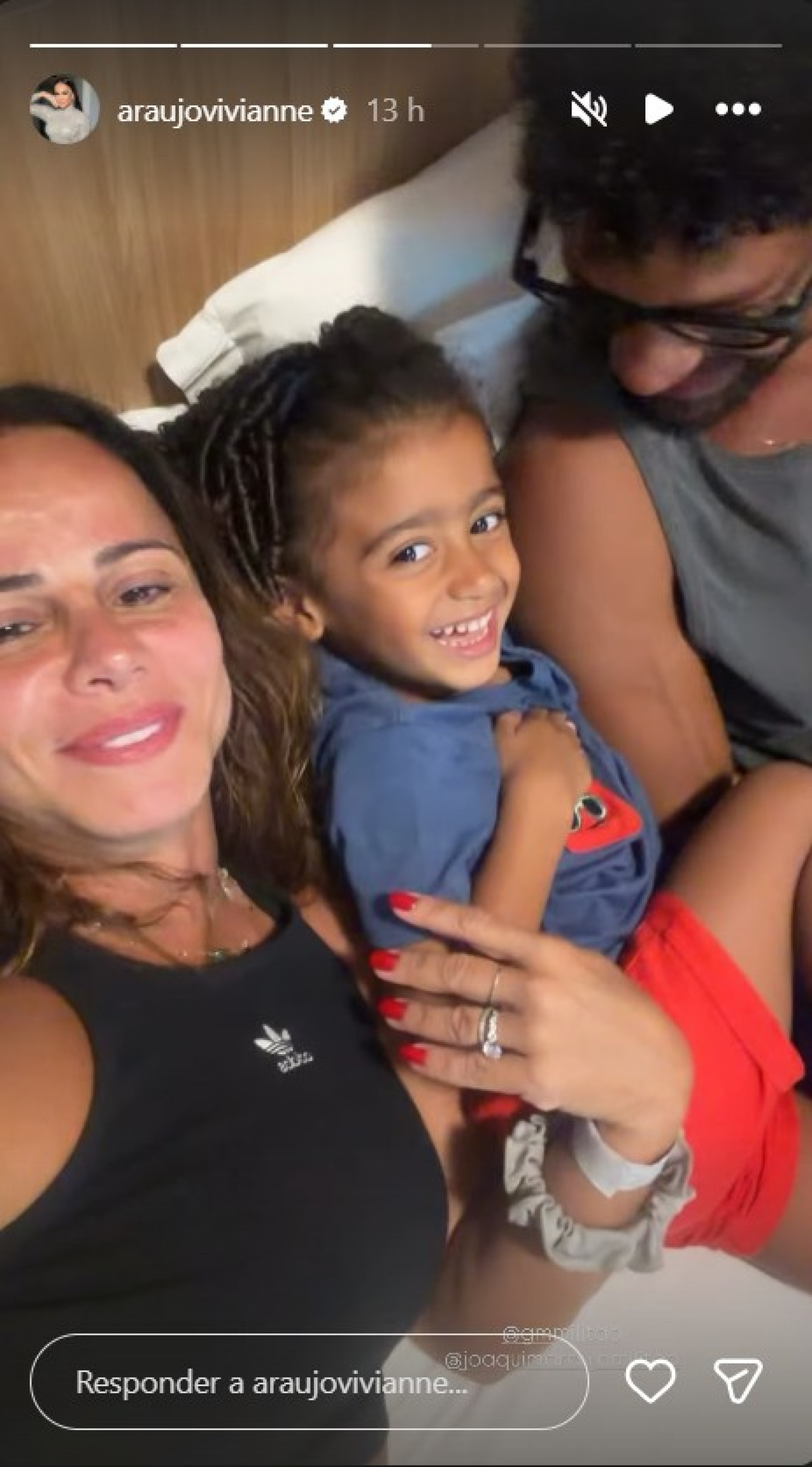 Vivianne Araújo, Guilherme Militão e filho do casal, Joaquim, em Fortaleza - Reprodução / Instagram
