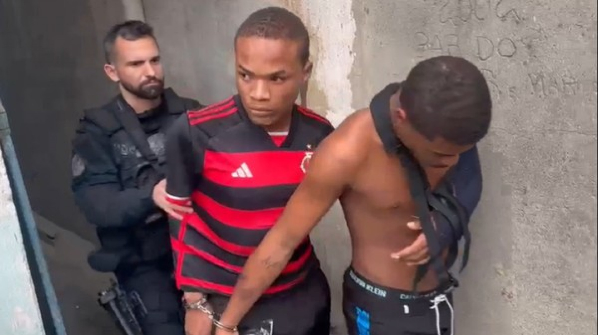Polícia prende irmãos que atuavam em roubo de cargas na Baixada Fluminense